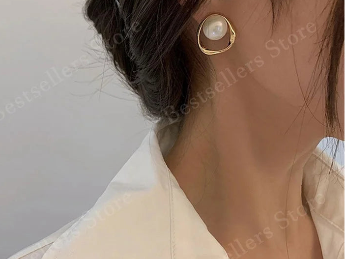 Novira ' Aurelia Gold Drop Earrings